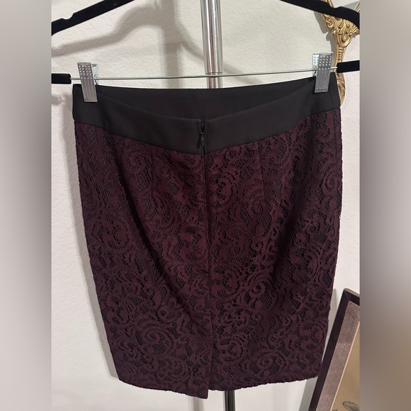 LOFT lace pencil skirt - Picture 2 of 3